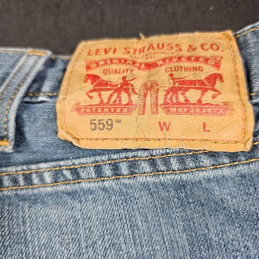 Men's Levi 559 W44L30 Relaxed Straight Fit Distressed Blue Jeans Medium Wash